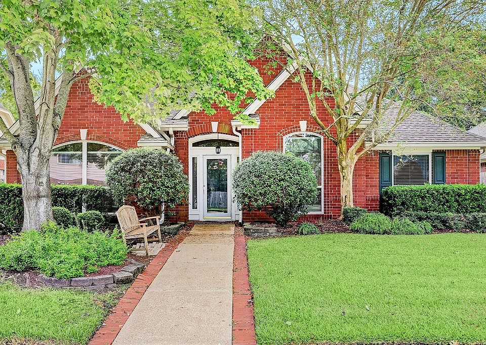 1st image of 823 Orchard Peak Ct