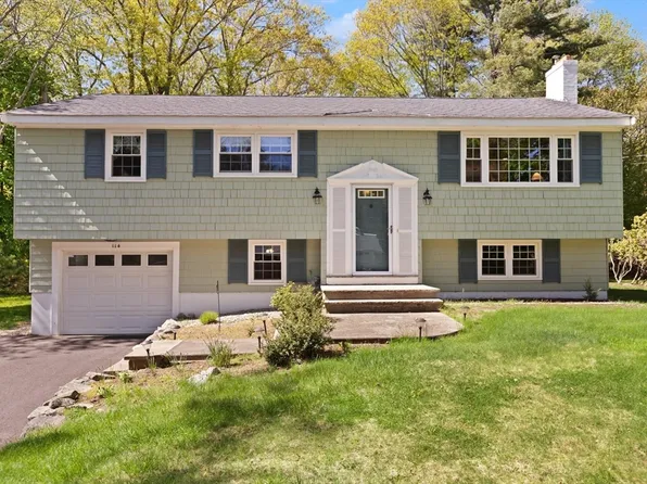 114 South St, Stoughton, MA 02072