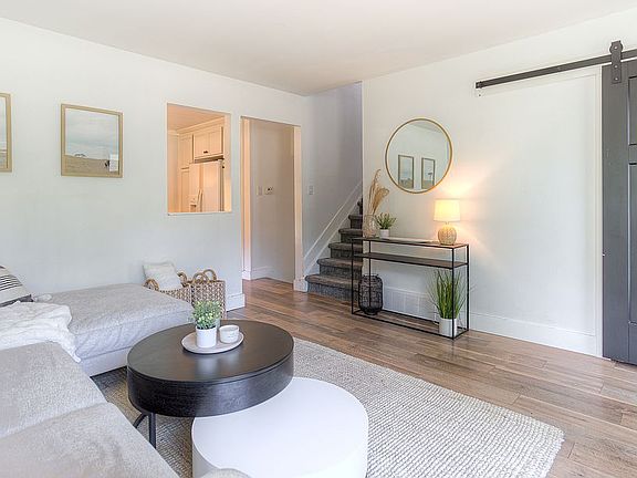 3rd image of 510 Detroit Ave