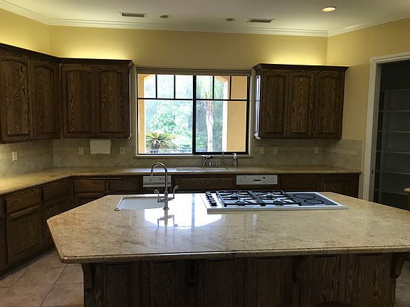 4th image of 565 Pala Dr