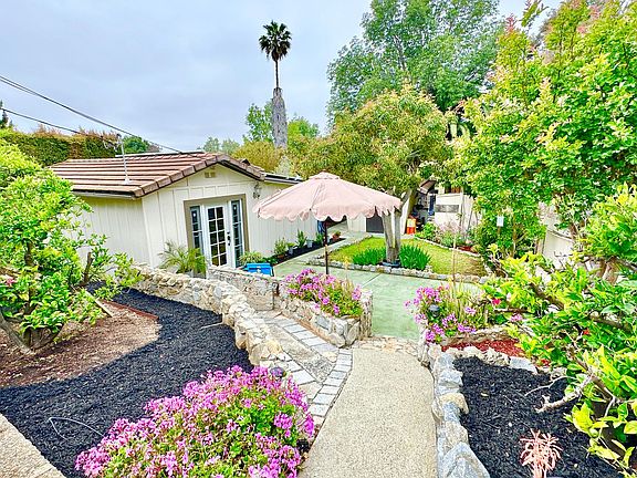 3rd image of 1524 Sunrise Dr