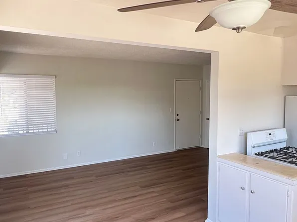 7832 W Manchester Ave, 7832 W Manchester Ave APT 6, Playa Del Rey, CA 90293