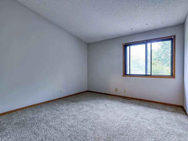 105B South Dr — Photo 21