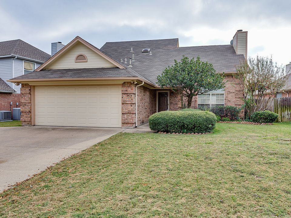 1st image of 2863 Linden Ln
