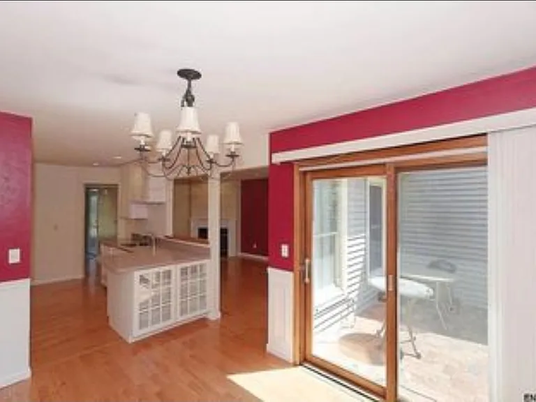11 Cromwell Dr — Photo 6