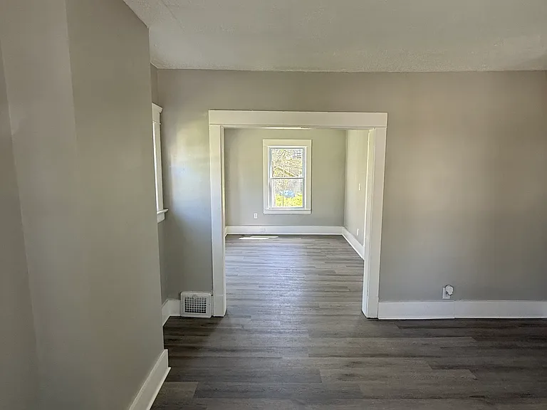 2953 E 121st St — Photo 5