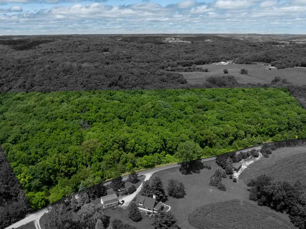 5300 W Nobis Ln, Hanover, IL 61041