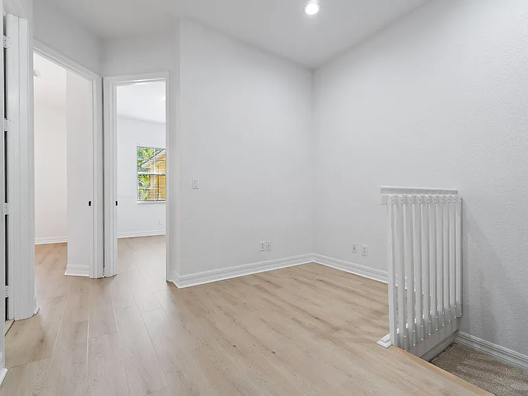150 Lismore Ln — Photo 22
