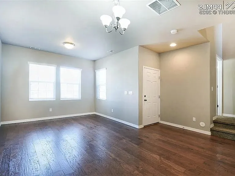 8817 Bella Flora Hts — Photo 6