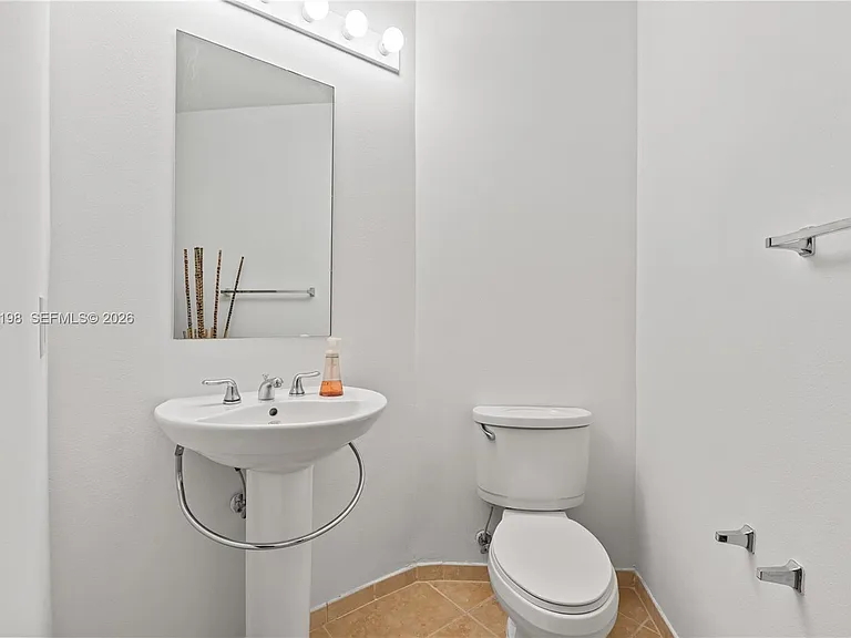 3001 NE 185th St #716 — Photo 14