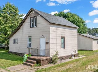 519 7th St, Iron Mountain, MI 49801