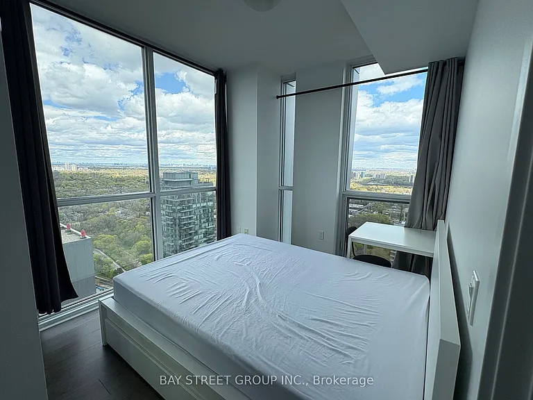 1 Yorkville Ave #4008 — Photo 22
