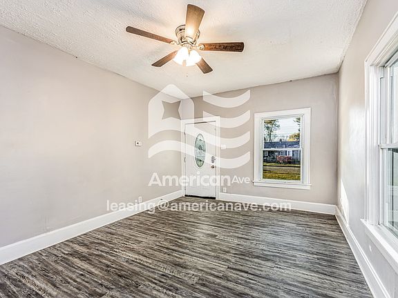 1145631_004_living_room_14138554.jpg