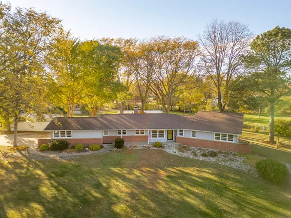 3123 Neola St, Cedar Falls, IA 50613