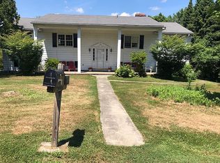 121 Miller Rd, Waverly Township, PA 18411