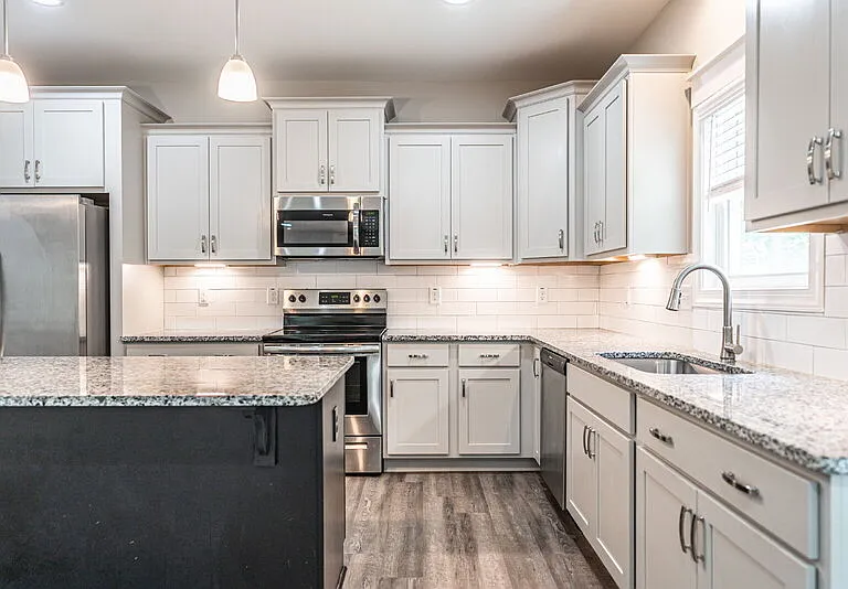 643 Lilac Ln — Photo 6