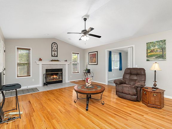 2nd image of 46 Dedalera Way