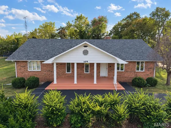 109 E Jefferson Ave, Richland, MO 65556