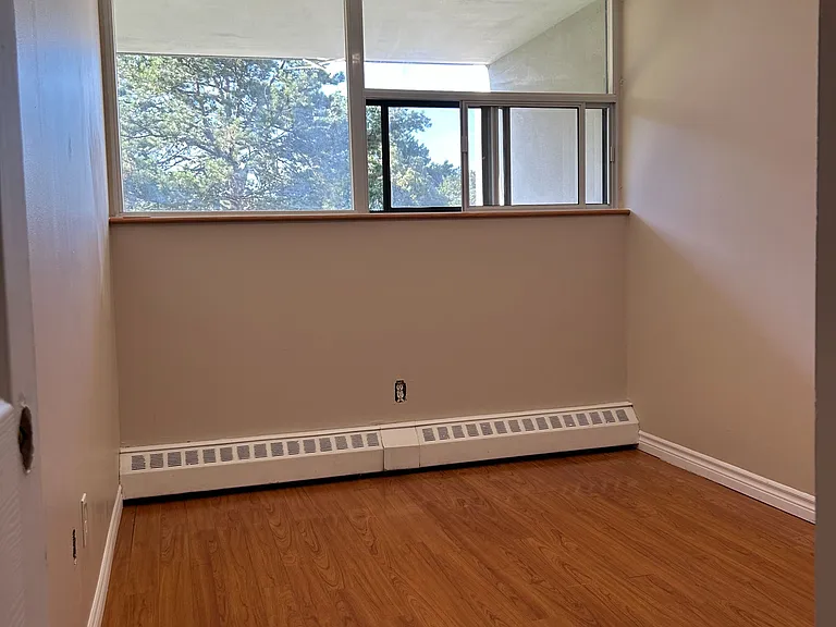 2121 Roche Ct #106 — Photo 17