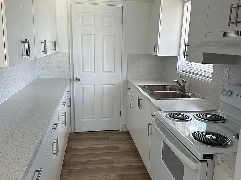 Community Acres Apartments — Photo 4