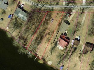 22886 Lake Shore Dr, Elkhart, IN 46514