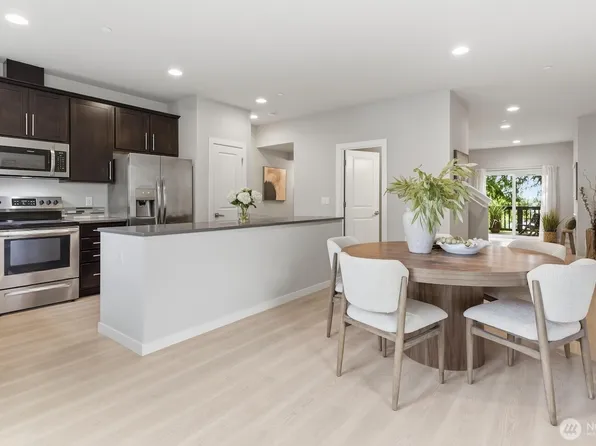 16201 Meadow Road #H4, Lynnwood, WA 98087
