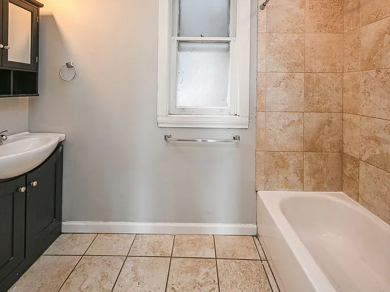2125 W Clifton Ave #A — Photo 11