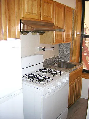 Rented by AWC Real Estate | media 15