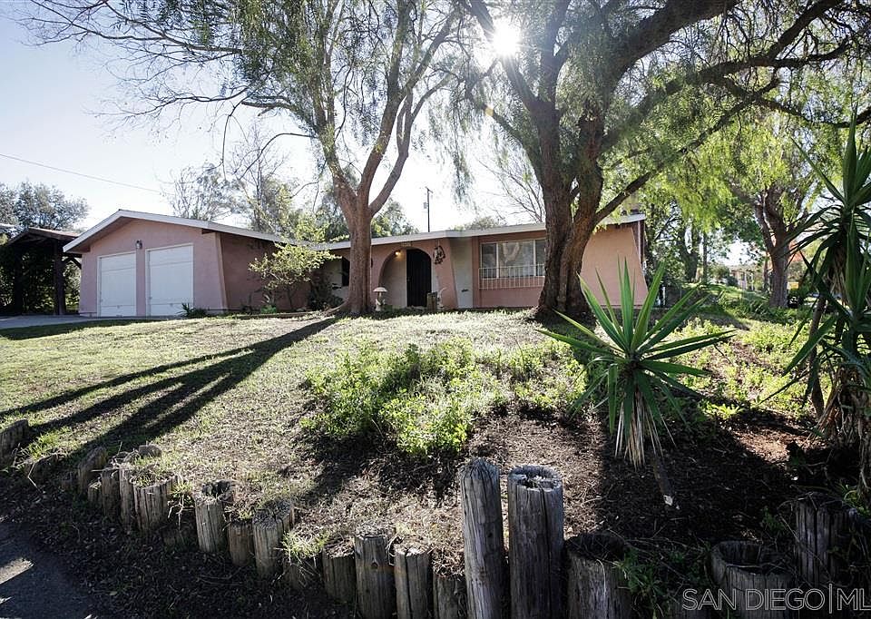 2nd image of 28229 N Lake Wohlford Rd