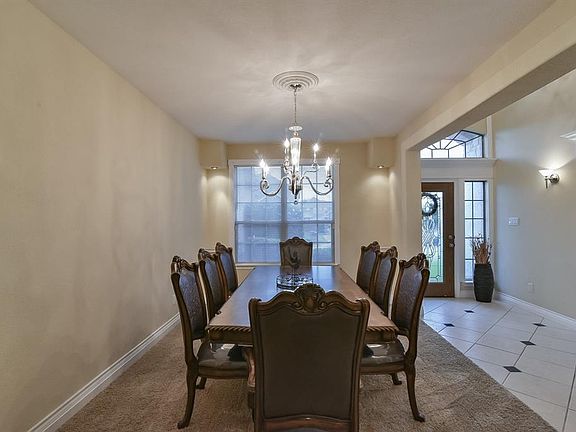 4th image of 701 Millpond Dr