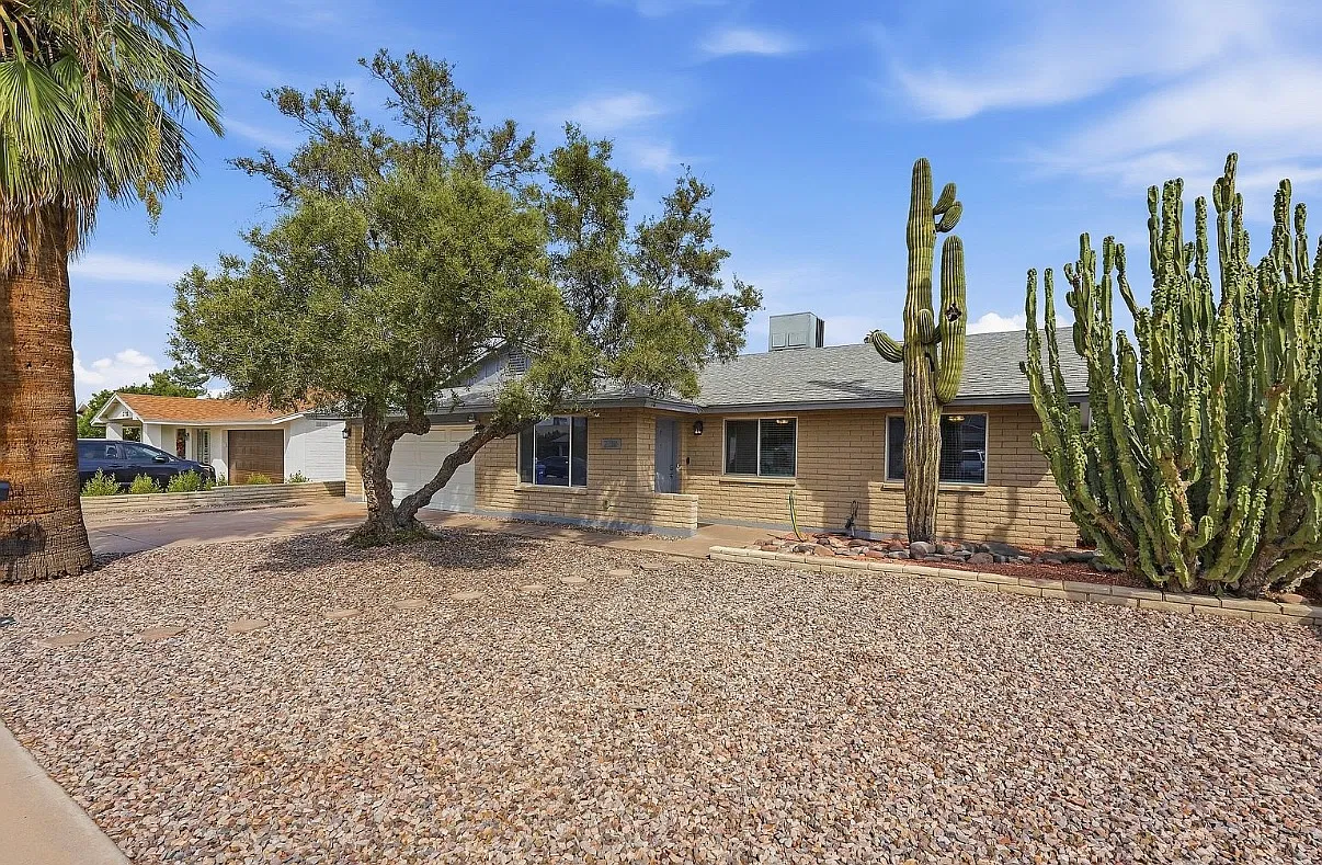 3 bed, 1572 sqft, $2,950 — Photo 1