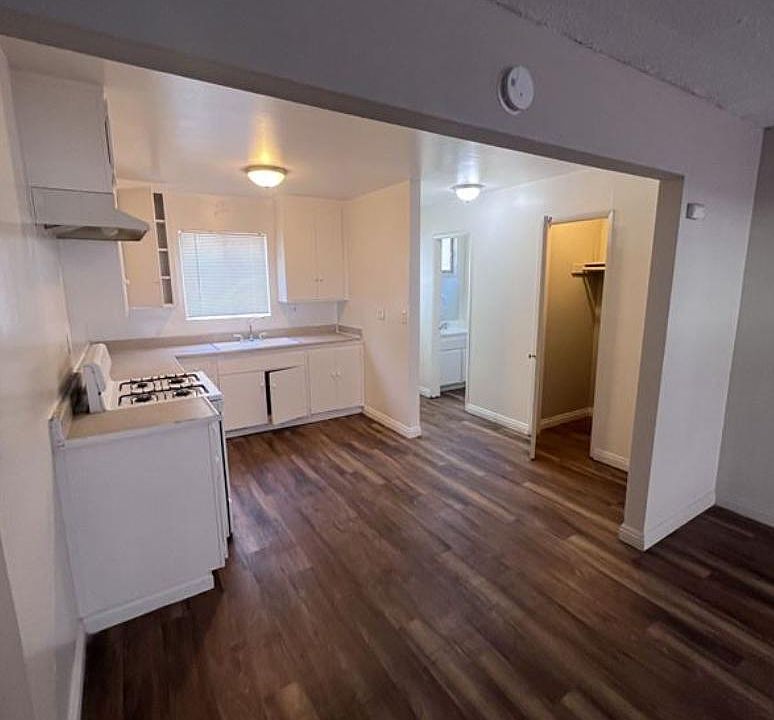 2nd image of 1245 S Greenwood Ave #16