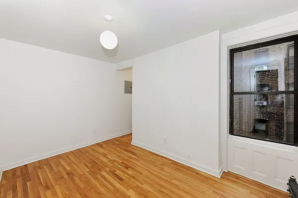 Rented by Aether Property Group | media 30