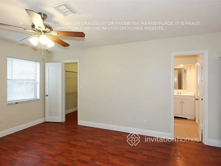 7002 NW 38th St — Photo 13
