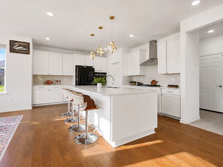 51172 Quaker Ln — Photo 36