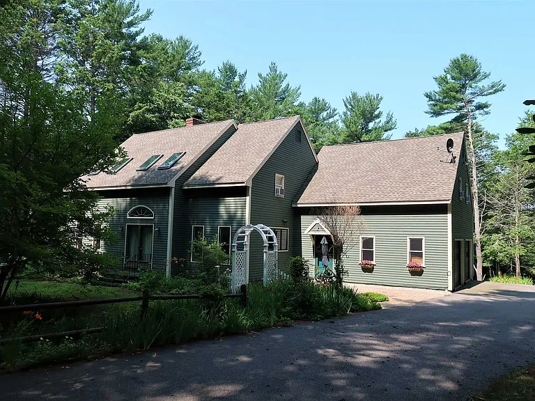 145 Woodside Meadow Rd — Photo 1