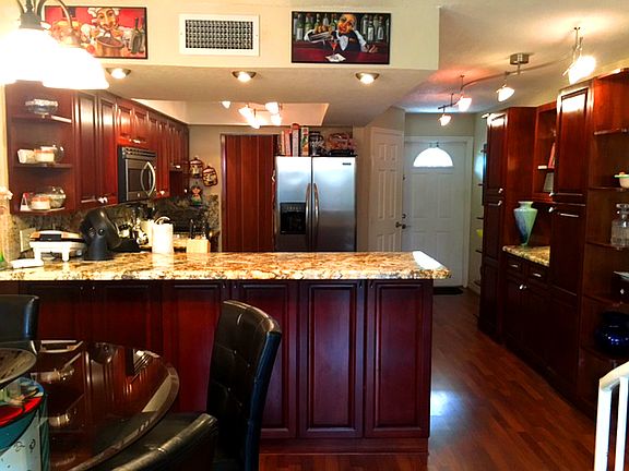 Dining room/ Kitchen