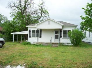 915 W 13th St, Ada, OK 74820