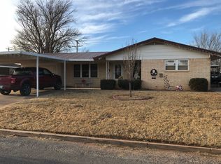 327 Gift Dr, Seiling, OK 73663