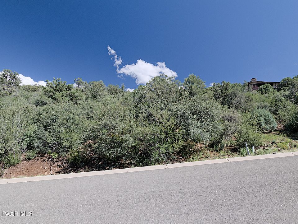 1st image of 527 Sleepyhollow Cir