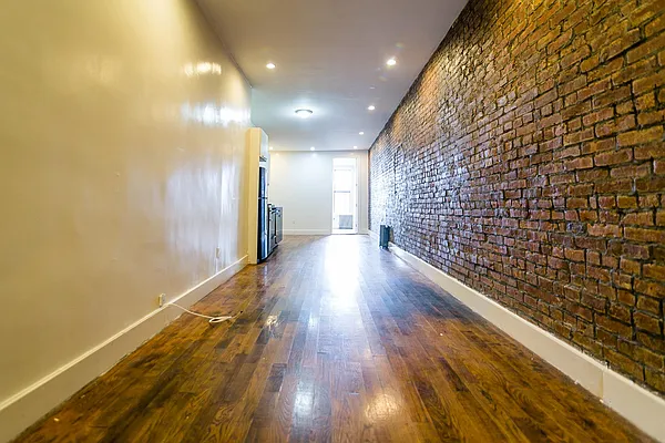 Rented by Nooklyn NYC LLC | media 3