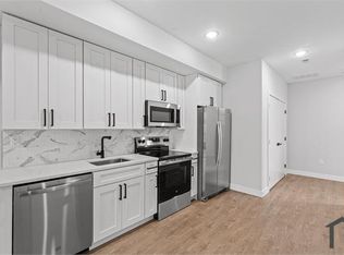 847 N 42nd St #4, Philadelphia, PA 19104
