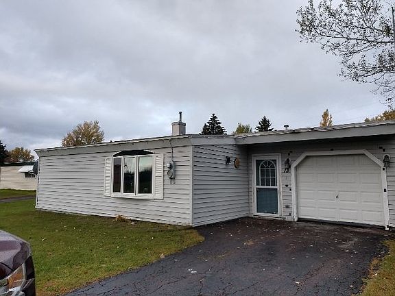 2nd image of 13 Cedar St