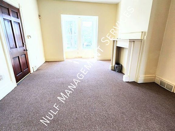 3rd image of 613 Ivy St Floor 1