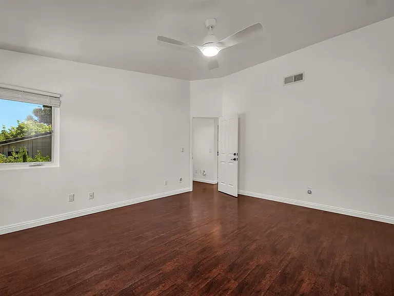 2655 Calle Abedul — Photo 11