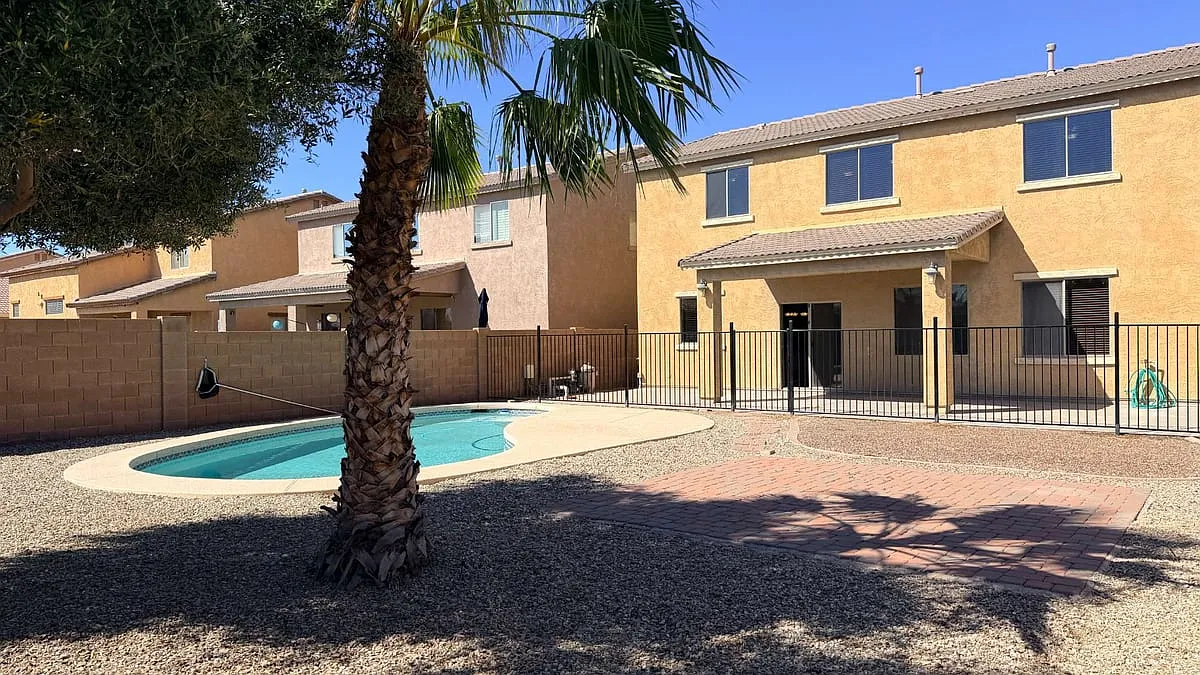 45321 Miramar Road — Photo 3