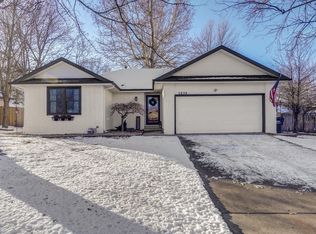 2830 W Primrose Ln, Springfield, MO 65807