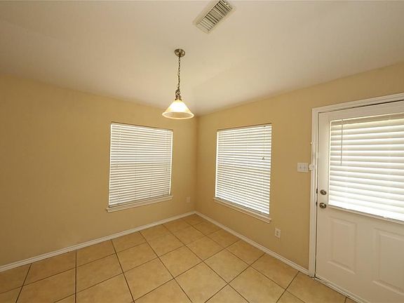 5th image of 2919 Autumnbrook Ln