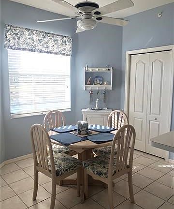 Breakfast Room
