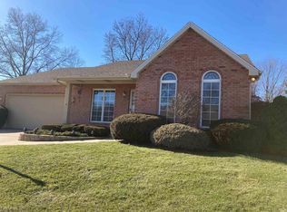 6129 Old English Ct, South Bend, IN 46614